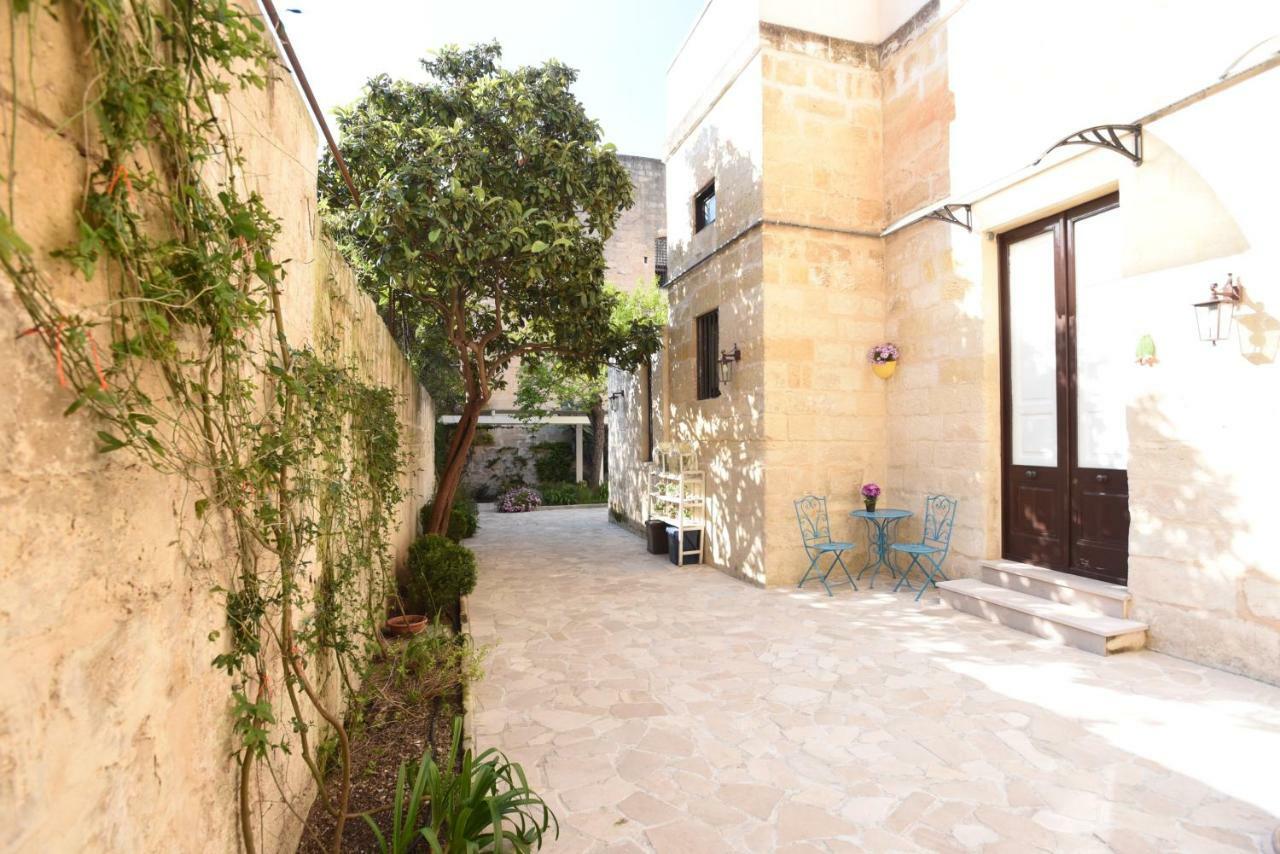 Il Giardino Di Benedetta Bed & Breakfast Lecce Bagian luar foto